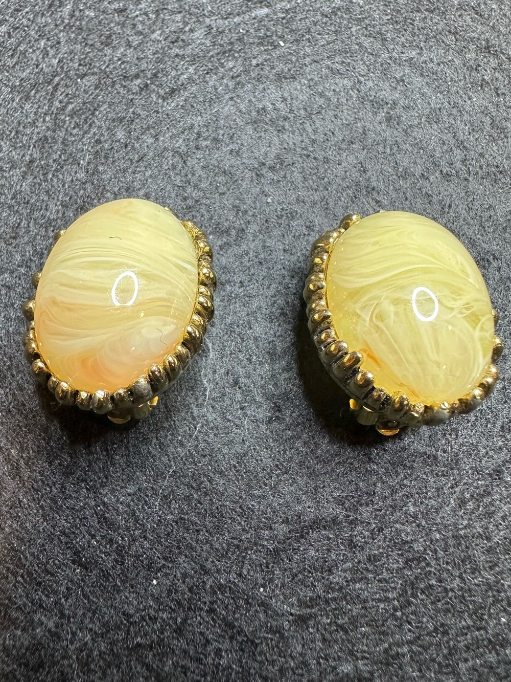 CINER Gold Tone Swirl Lucite Cabachon Clip-on Earrings, Signed